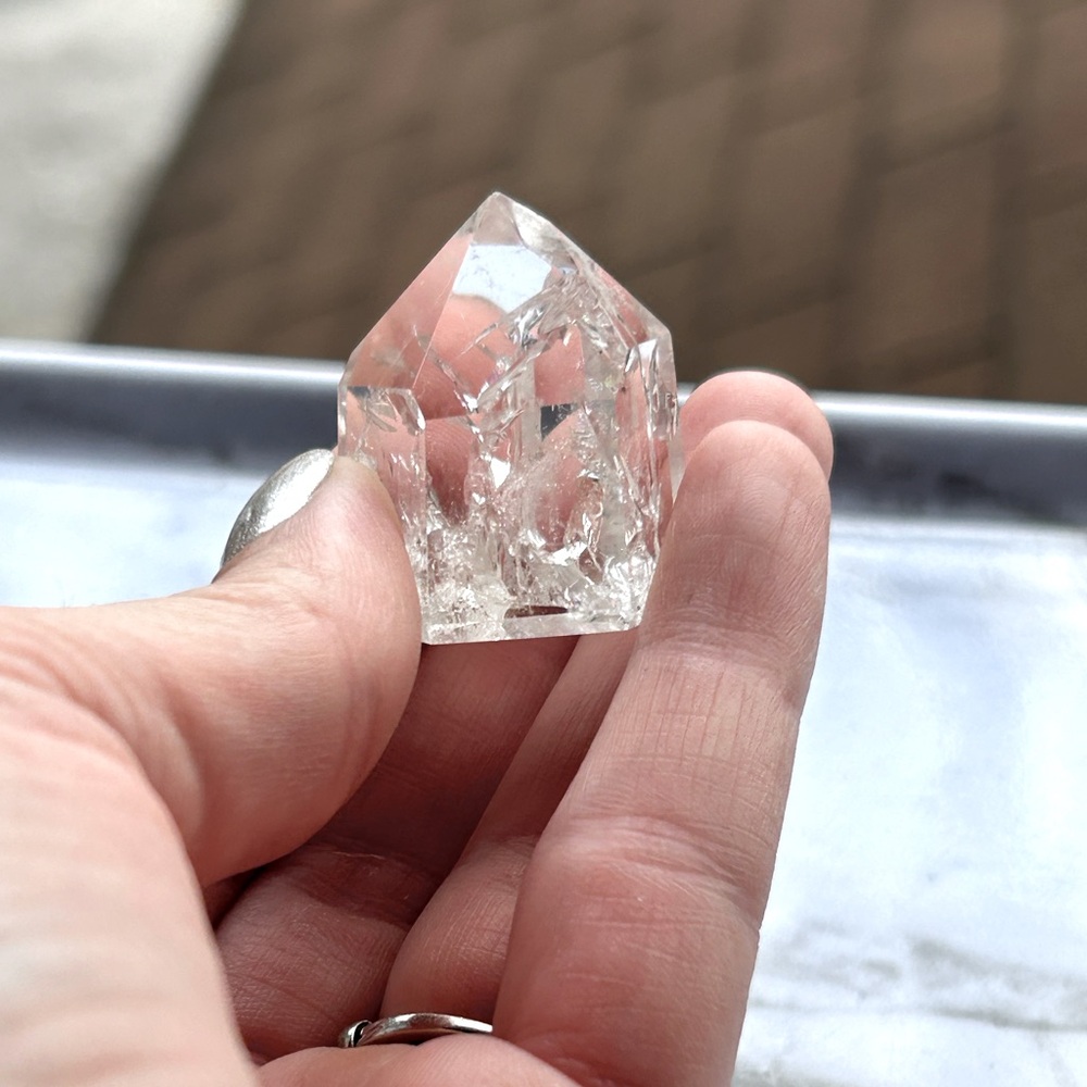 Crackle Quartz Tower
